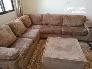  1 كورنر مع ثنائية مع طاولة وسط