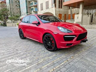  1 Porsche Cayenne GTS 2013