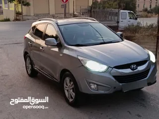  4 هونداي توسان