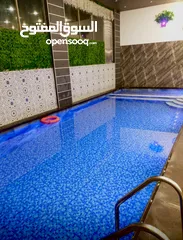  30 شالية كل الفصول مسبح مغلق ومدفى خصوصية عالية جلسة خارجية وباربكيو والعاب اطفال ونافورة وشلال وغيرها