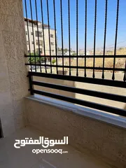  11 شقة أرضية مميزة للبيع السلط - الميسة قرب مدرسة  الفرسان المساحة  173 م2 غير مفروشة