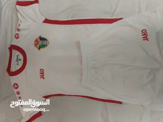  1 طقم المنتخب لاطفالك ( تي شيرت+ شورت )