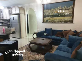  3 شقة مفروشة للبيع / بيرزيت / مقابل الجامعة