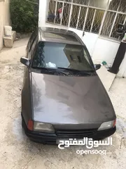  4 سيارة اوبل كاديت 88