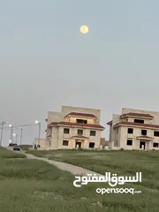  16 فيلا متلاصقه للبيع / عظم