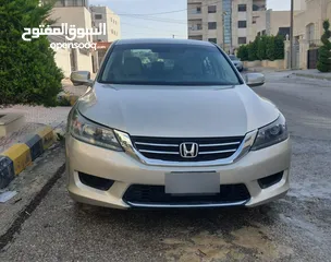  1 هوندا اكورد 2014 لون شمباني مميزة واقتصادية  للبيع او البدل