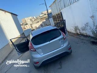  3 سيارة فورد فوكس 2015 للبيع