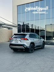  3 TOYOTA RAV4 2022