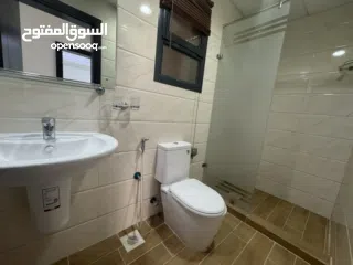  6 بسعر مميز للبيع شقة واسعة من غرفتي نوم