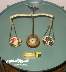  28 (نوادر نحاسية) أطباق تعليق وديكورات قديمة مميزة.