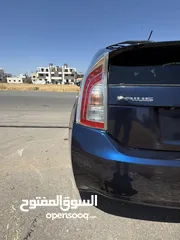  7 Toyota Prius 2015