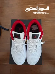  4 جوتي Jordan 5 نظيف مستعمل مره واحده فقط