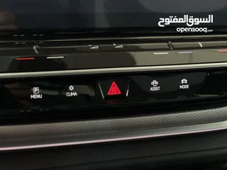  17 VW ID.4 CROZZ PRO 2024 PIANO BLACK لون كحلي