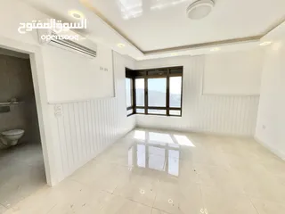  6 شقة طابقية قرب مطعم لازورد
