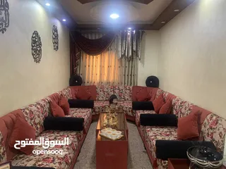  5 كنب كورنر مستعمل بحالة الجديد سبب البيع نقل على شقة أخرى