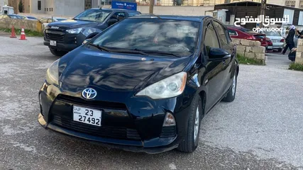  1 TOYOTA PRIUS C 2012للبيع كاش او اقساط