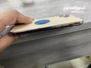  4 iPhone 11 Pro