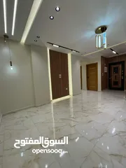  7 شقة للبيع بحدائق الاهرام تحفة 200 متر واجهه منطقة ح خطوات لشارع الجيش