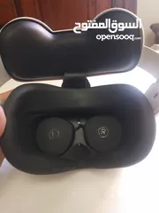  8 Meta Quest 2 (128GB) + Accessories  نظارة VR للبيع بحالة ممتازة