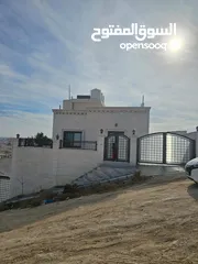  7 بيت للبيع كاش