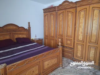  11 غرفة نوم كاملة + خزانة بسعر350 دينار