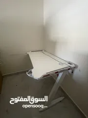  2 طولة جيمينج RGB ابيضّ مع حمالة سماعات و حمالة كاسة