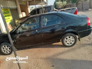  4 كيا تشوما موديل 1999
