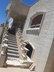  6 منزل للبيع