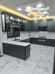  17 مطابخ ألمنيوم