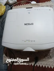  22 اجهزة عرض صوت وصورة شاشات بروجكتر شاشات عرض