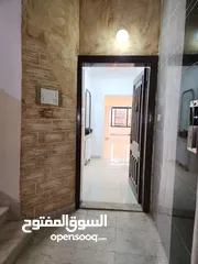  1 شقة للبيع في الجندويل قرب فندق لارسا