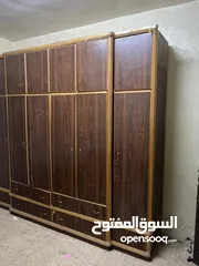  1 خزانة طابقين 6 درف تفصيل ثقيل لاتيه ومحرفة زان بحالة ممتازة للبيع