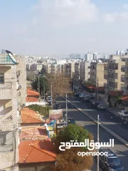  18 شقة مميزة للبيع ... قريبة من الاسواق والخدمات العامة .. في ضاحية الامير حسن بالقرب من دوار الضاحية