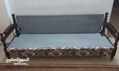  1 كنبة صندوق حديد للبيع