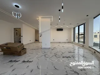  16 مشغل مشاغل / مكاتب فخمه للايجار مساحه 170متر  قرب دوار الدبابه صناعي تجاري