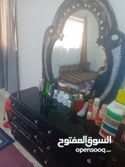  6 غرفة نوم لون اسود للبيع