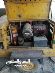  1 كونبريصة هواء ديزل 2 سلندر ماتور دوتس بحاله جيده فحص
