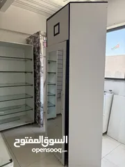  3 للجادين فقط!!!!!! ديكور محل ويصلح لمنزل خزائن بيضاء،  للبيع بسعر مغري الموقع تلاع العلي
