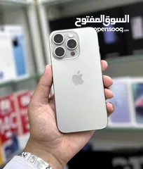  2 عرض خاص : iPhone 15 pro 256gb هاتف بحالة الوكالة بدون اي شموخ أو مشاكل مع ضمان و ملحقات و بأقل سعر