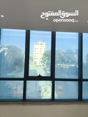  17 مكتب للايجار