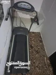  1 للبيع جهاز رياضي للمشي بحاجة جيدة