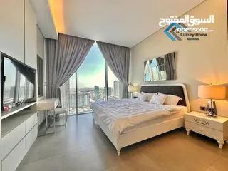  1 Luxurious 1-Bedroom, 2-Bath Apartment with Lift, Lobby, Pool, Gym, and Stunning Landmark Views......