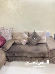  7 كنب صالون وطاولة مستعمل مؤقت للبيع