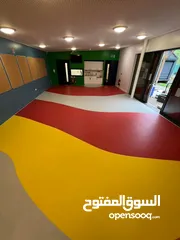  12 فني تركيب ارضيات باركيه-فني تركيب موكيت -تركيب بلاط موكيت -تركيب مسارح