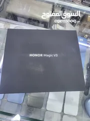  3 HONOR Magic V3