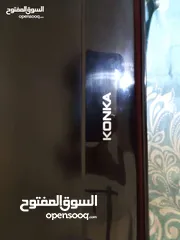  1 شاشة Konka كورية اصلية مع المقعد الخاص فيها