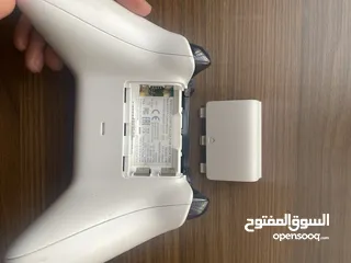  2 يد اكس بوكس مستعمل استعمال خفيف بحالة الوكالة و بدون اي عطل.