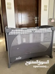  4 سرير بيبي سرير اطفال ماركة joie البريطانية