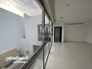  6 منزل عائلي فسيح للبيع 3 غرف نوم/ موقع ممتاز/تملک حر / اقامهٔ مدي الحیاة