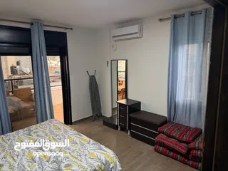  9 لستوديو بحالة جيدة